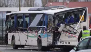 Le car après l'accident de Rochefort.