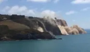Un séisme a provoqué l’effondrement d'une partie d'une falaise en Nouvelle-Zélande.