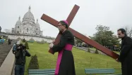 Pour Pâques, une procession annuelle a lieu au Sacré-Cœur, à Paris.