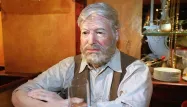 Une reproduction à l'effigie de l'écrivain américain Ernest Hemingway, au musée Grévin à Paris.