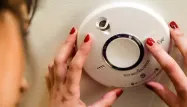 Trois conseils pour "cohabiter" avec son détecteur de fumée