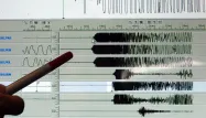 Selon le Réseau national de surveillance sismique, le tremblement de terre serait de magnitude 4.