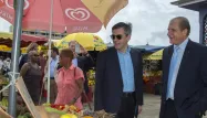 François Fillon (à gauche) est en déplacement dans les Antilles.