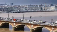 Le Pont de Pierre, à Bordeaux.