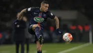 Van der Wiel, âgé de 28 ans, était arrivé en 2012 en provenance de l'Ajax Amsterdam.
