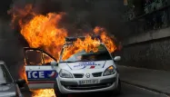 Voiture de police incendiée à Paris, 1280x640
