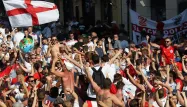 Les fans anglais dans les rues de Nice.