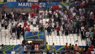 Brèves échauffourées au Vélodrome entre supporters après Angleterre-Russie