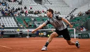 Roland-Garros : Dominic Thiem rejoint Djokovic en demi-finales