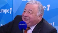 Gérard Larcher : le 49.3 ressemble à "une fin de vaudeville"
