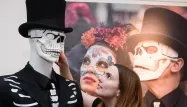 Des costumes inspirés du James Bond "Spectre" pourraient s'inviter dans les rues de Mexico.