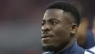 Serge Aurier ne fait pas partie du groupe parisien qui affrontera Arsenal mercredi.