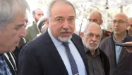 Le ministre israélien de la Défense Avigdor Lieberman a qualifié la conférence internationale sur le Proche-Orient de "procès Dreyfus".
