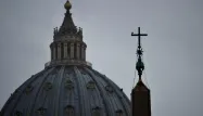Un prêtre qualifie les séismes de "punition divine" et provoque l'ire du Vatican