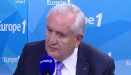 Raffarin appelle à "lancer un message de révolte vis-à-vis du drame humanitaire" d'Alep