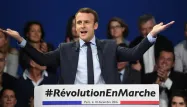 Plus de 10.000 personnes se sont rassemblées dimanche autour d'Emmanuel Macron à Paris.