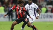 Vainqueur face à Toulouse dimanche (3-0), Nice est leader avec 3 points d'avance sur Monaco et surtout 4 sur le PSG.