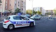 Un policier blessé lors d'un contrôle routier près de Paris
