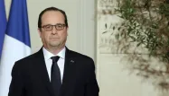 Hollande : "la Grèce restera dans la zone euro"