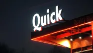 Le chiffre d'affaires de Quick (830 millions dans l'Hexagone), qui a progressé de 4% en 2013, a reculé d'autant en 2014.