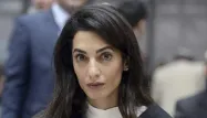 Egypte : Amal Clooney veut faire libérer un journaliste