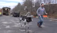 VIDÉO - Voici Spot, le nouveau robot-chien de Google