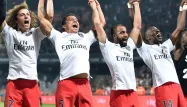 Joueurs du PSG fêtant le titre (1280x640) Pascal GUYOT/AFP