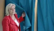 Marine Le Pen vote aux élections européennes.