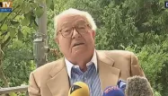 Le Pen : "je suis encore un des chefs du FN"