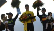 Froome sur le podium (1280x640) Jeff PACHOUD/AFP