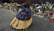 ALAIN JOCARD / AFP enfant attentat paris