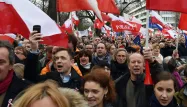 La télévision publique estime les manifestants à 4.000 à Poznan, autant à Gdansk et plus d'un millier à Lublin.