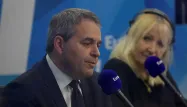Xavier Bertrand aux "états-majors de la droite" : "qu'ils se taisent, bon sang !"