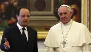 Hollande salue "la simplicité" du pape François