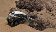 Dakar : la "souffrance" de Peterhansel