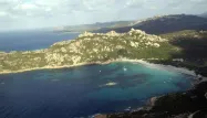 Les plaisanciers ont été abordés par le commando au large des côtes corses dans le golfe de Roccapina.
