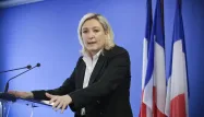 Selon Marine Le Pen : il n'est plus du tout pertinent de changer le nom du mouvement.