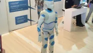Romeo, le prototype de robot à taille humaine développé par Aldebaran, pourra assister les personnes âgées dans leurs tâches quotidiennes par exemple.