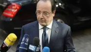 Hollande "prêt à recevoir" les représentants de avocats