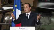 Avec l'intervention en Centrafrique, François Hollande s'est attiré la haine de groupes islamistes. (Ici à Bangui le 28 février)