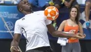 Usain Bolt, de l'athlétisme au football ?