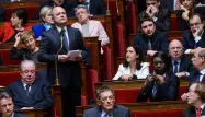 Le patron des députés PS, Bruno Le Roux, est monté au créneau, mercredi à l'Assemblée, pour défendre Manuel Valls face à la fronde de certains députés socialiste contre les mesures d'économie annoncées par le Premier ministre.