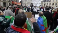 Une manifestation anti-Bouteflika à Paris.
