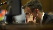 Oscar Pistorius en larmes à son procès