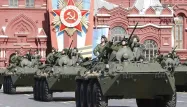 L'armée russe a défilé à Moscou vendredi.