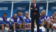 Ottmar Hitzfeld, le sélectionneur de la Suisse, a assisté impuissant à la démonstration française.