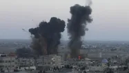 Les frappes de l'armée israélienne sur Gaza se sont poursuivis à l'aube.