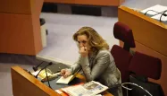Mme Sabban "m'a remis sa délégation de vice-présidente en charge du personnel, de l'administration générale et des marchés publics, ce que j'ai accepté", indique M. Huchon