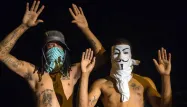 Certains manifestants de Ferguson arboraient des masques attribués au mouvement Anonymous.