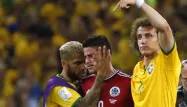 VIDÉO - David Luiz console James Rodriguez